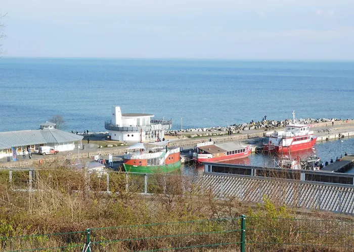 Seelotsenstation Sassnitz Mit Hafenblick By Unsere Urlaubszeit